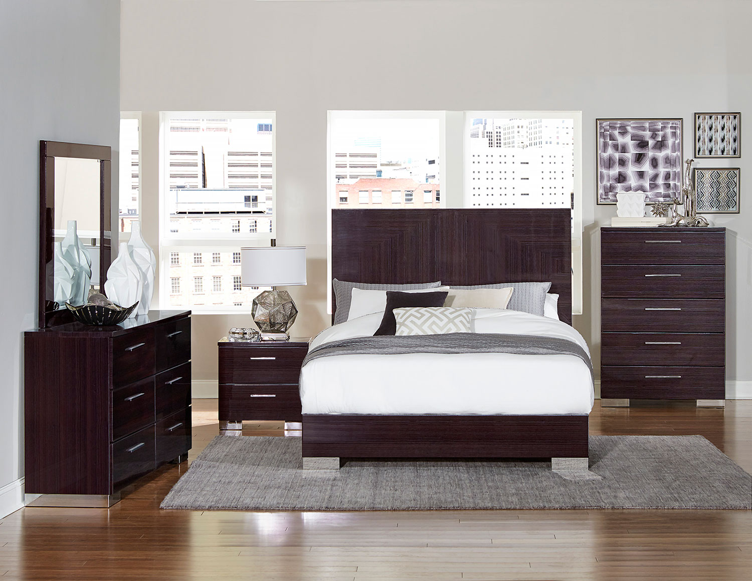 Homelegance Moritz Bedroom Set - High Gloss Homelegance Moritz Bedroom Set - High Gloss